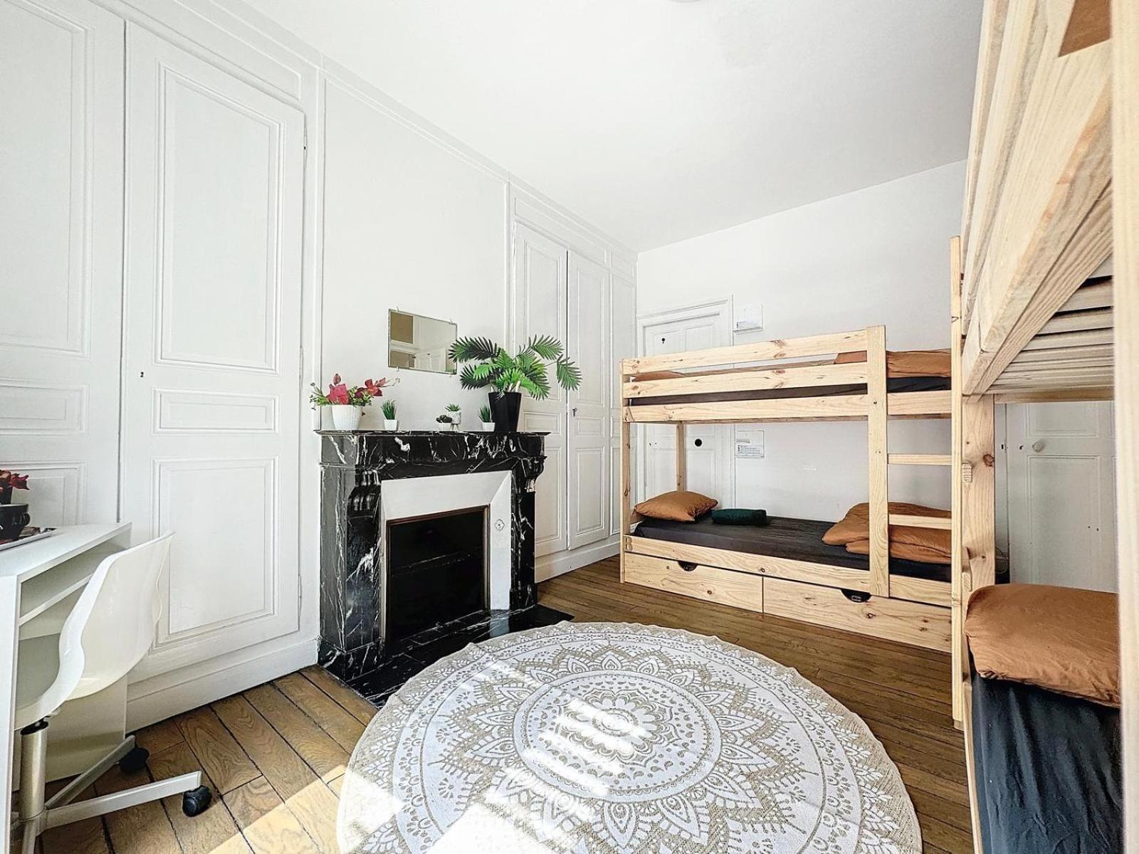 A1 Champagne Residence - 200 M2 14 Personnes 2 Toilets 4 Showers - Hyper Centre - Chalons En Champagne Экстерьер фото